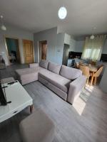Villa Xhovi - Ferienwohnung Ishull-Lezhë