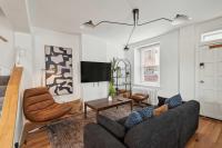 Corner Rowhome with Parking Sleeps 8 - Ferienwohnung Bala Cynwyd