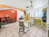 Villa avec Piscine proche Nîmes - Chambres d’hôtes Redessan