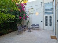 Estudio con vistas al jardín