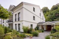 Villa Beatrice - Inseltraum mit großem Garten und Strandkorb am Strand - Chambres d’hôtes Ostseebad Binz