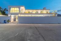 中天海滩5卧7卫独立ktv泳池别墅 - Chambres d’hôtes Jomtien