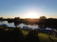 Severnside Boat & Caravan Park - Caravan 8 - B&B