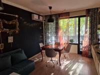 Homey art apartment next to Drujba lake Metro stations and bul.Tsarigradsko Shose - Chambres d'hôtes Sofia