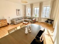 New furnished, exclusive large flat in City Center, 30min to Airport - B&B