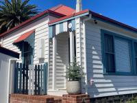 Cosy coastal cottage- Allwood Harbour - B&B Kiama