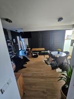 Luksusowy apartament 60 m z jacuzzi oraz z ogródkiem na dachu na wyłączność ! - B&B Krakow
