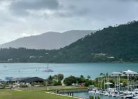 Ocean View Pools and WIFI - B&B Airlie Beach