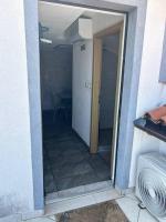 Villa Hanka Umag - 3 verschiedene Whg - 40 qm 3 Pers, 50 qm bis 4 Pers oder 70 qm bis 5 Pers, Balkone, nur 70 m zum Strand, von 3 bis max 5 Personen, WLAN, SAT-TV, Klima, Küche, Parkplätze,ruhig gelegen - B&B Umago