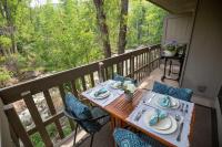 Riverfront 2 BR - Steps to Town - Pool & Hot Tub - B&B