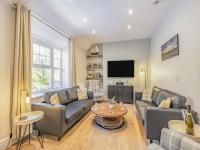 Pencartref- Luxurious Seaside Apartment Aberdovey - B&B Aberdyfi