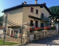 A due passi dai lupi - B&B