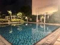 Skye Staycation - B&B Manila