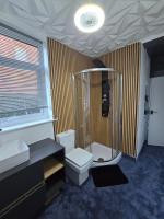 Ensuite room with private entrance and private garden - B&B Blackpool