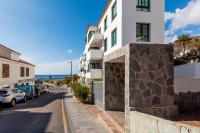 Stylish family home in Los Gigantes - Chambres d’hôtes