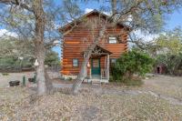 Mighty Oak Log Cabin - B&B Fredericksburg