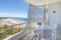 Luxurious 2BR 2BA Oceanfront Apartment Kirra - B&B