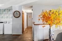 ShaligoHomes Sunset Room On 6th Ave - Ferienwohnung