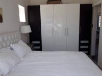 One-Bedroom Apartment with Sea View and Balcony