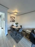 Stylish London Stay 2-Bedroom Duplex Sleeps 6 - B&B London