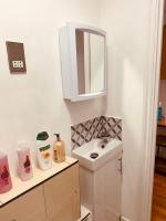Stunning one bedroom Studio Flat - Ferienwohnung London