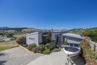 Wanaka Bach with Mountain Views - Chambres d’hôtes Wanaka