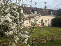 Le Grand Bricoin - Campagne - Parking - 12 pers - Bed and Breakfast Thorigné-sur-Dué