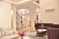 LuxuryHouse-3BR-Free Car & Driver-Balcony-WiFi - B&B Hyderabad