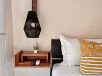 Estudio con cama extragrande