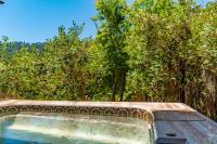 Enchanted Waterfall Sanctuary - B&B Mill Valley