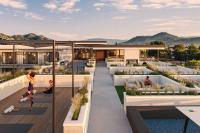 Stylish & Central TOP FLOOR suite in Kelowna - B&B