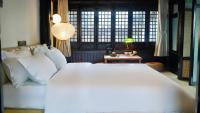 Deluxe Double Room (2 Adults + 1 Child)