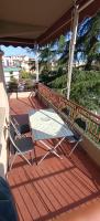 quiet and comfortable house with easy parking - B&B