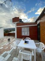 Apartamento en último piso hermosa vista al pueblo y lago - B&B