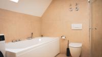 140qm Luxuriöses Penthouse mitten in Schwäbisch Gmünd, 70qm Dachterrasse & Top-Lage, mit WHIRPOOL, Jetzt buchen! - Chambres d'hôtes Schwäbisch Gmünd