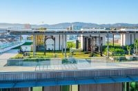 The Pearl Coast - Rooftop Pool, Gym Luxurious 2BR Santa Monica - Bed and Breakfast Los Angeles