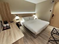 Zimmer mit Kingsize-Bett