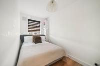 2 Bed Luxury Parking and Garden - Close to Heathrow - B&B London