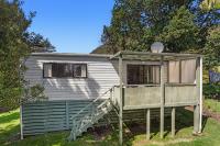 The Treehouse- Whanarua Bay - B&B