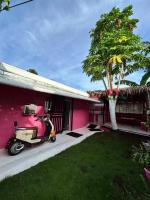 Little Pink Palace, near CWC - B&B