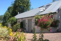 Bramble - romantic barn conversion with shared hot tub - B&B