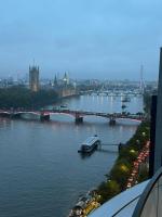 Flat 65 The Corniche - B&B Londra