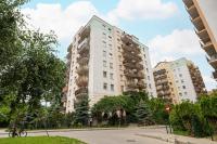Dwupiętrowy Apartament dla 7 osób z ogródkiem by Noclegi Renters - B&B