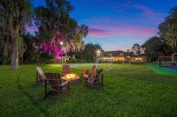 Exquisite Villa with POOLGAMES- 18 Guests - B&B Tampa