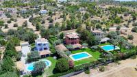 Mariza Luxury Villa With Pool by goutos properties - Chambres d’hôtes