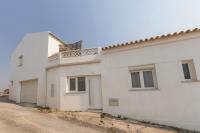 Surf & Chill Peniche Villa - B&B Atouguia da Baleia