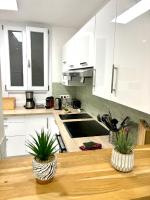 Les chambres de Cédric ICONIC TRAM GARE Nice Ville pour personnes CALMES - B&B
