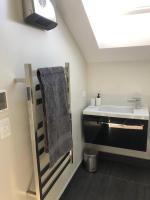 Incredible Views of the Remarks - New 2 Bed Townhouse - Chambres d'hôtes Queenstown