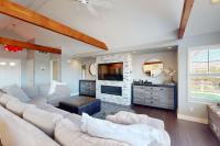 Six Bedroom Holiday Home