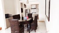 Vila Keluarga Syariah Mawar#9, Dago Resort, 3BR dengan View Pegunungan dan Fasilitas Premium - B&B